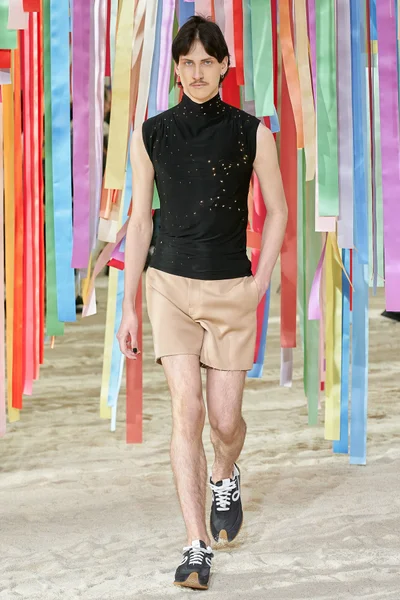 Look 4